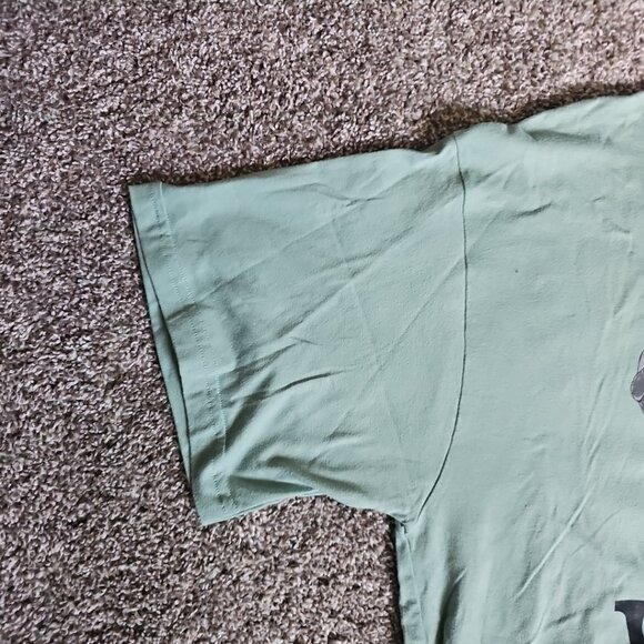 Go Wild Victoria Falls Green Size 2XL Front and Back Elephant Graphic Shirt - Picture 2 of 7